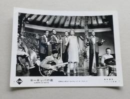 映画スチール写真　1960年公開「ヨーロッパの夜」より　ザ・プラターズ1枚