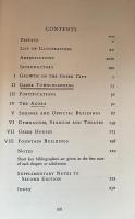 How the Greeks Built Cities: The Relationship of Architecture and Town Planning to Everyday Life in Ancient Greece (The Norton Library）