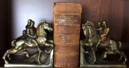 Webster's New International Dictionary 
Based on the International Dictionary of 1890 and 1900. Now completely revised in all departments including also a dictionary of geography and biography, being the latest authentic quarto edition of the Merriam series