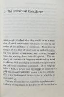Moral Dilemmas in Medicine  医の倫理(Kenkyusha modern English readers23)