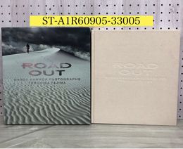 3_  写真集 浜田省吾 ROAD OUT 1995年 平成7年 初版 函に破損有