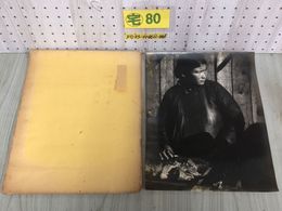 3_  内村皓一 直筆サイン入り 肉を売る女 写真 大判 サイズ約 27.5cm×34.6cm 封筒破れ有り
