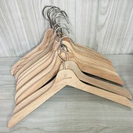 1_　ハンガー KUSU HANDMADE 10本 まとめ 38cm 天然防虫消臭 くすのき くすの木製 虫よけ 012307
