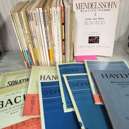 1_　計30冊以上 楽譜 まとめ ノーチェック クラシック ピアノ ギター ソナチネ ショパン バッハ 240046