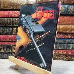 8_    月刊GUN 1983年2月号 021443