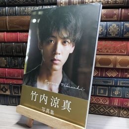 8_    竹内涼真写真集「Ryoma Takeuchi」 竹内涼真 016264