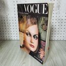 1_　ヴォーグの60年 IN VOGUE Six decades of fashion ジョージナ・ハウエル著 日本語版 180090
