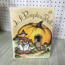1_　洋書 絵本 Joan Walsh Anglund『In a Pumpkin Shell』1961年 ジョーン・ウォルシュ・アングランド 200146