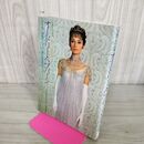 1_　シネアルバム 5 オードリー・ヘプバーン きらめく真珠のように 夢みる白鳥のように 210093