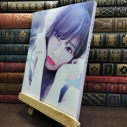 8_  小嶋陽菜写真集 『どうする?』 小嶋陽菜、中村和孝 220445